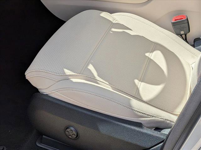 Used 2026 Mercedes-Benz GLC 300 video 4