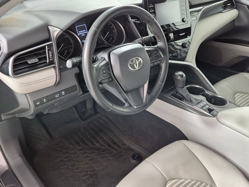 Used 2021 Toyota Camry SE FWD image 11