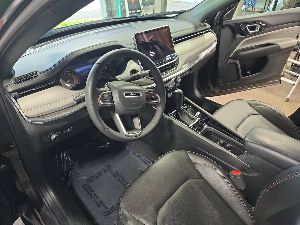 Used 2024 Jeep Compass Limited AWD/4WD image 15