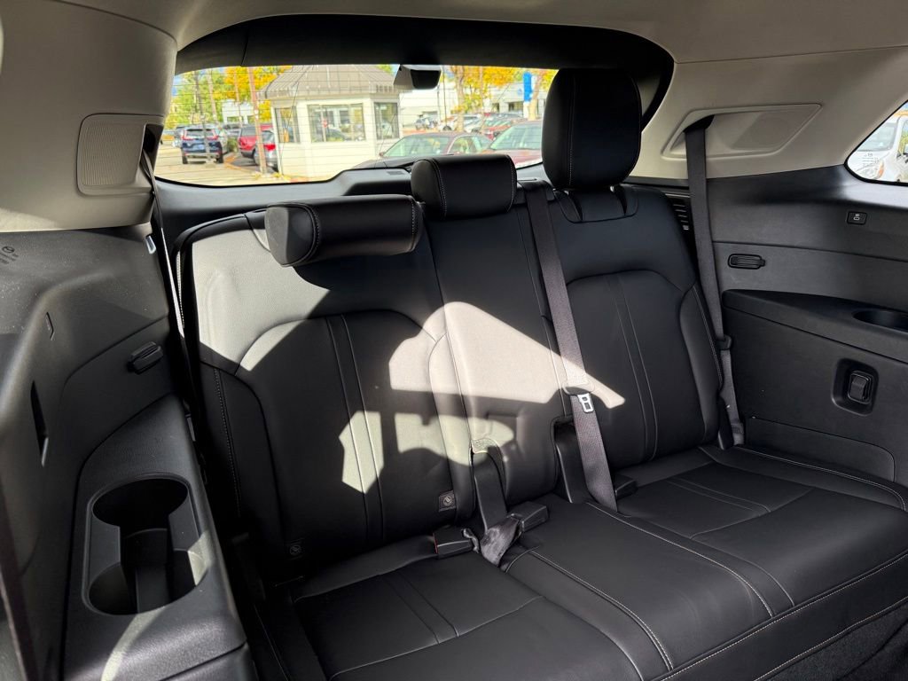 Used 2024 MAZDA CX-90 Plug-In Hybrid w/ Premium Pkg image 16