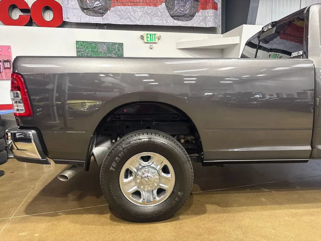 Used 2024 RAM 2500 Tradesman w/ Chrome Appearance Group AWD/4WD image 33