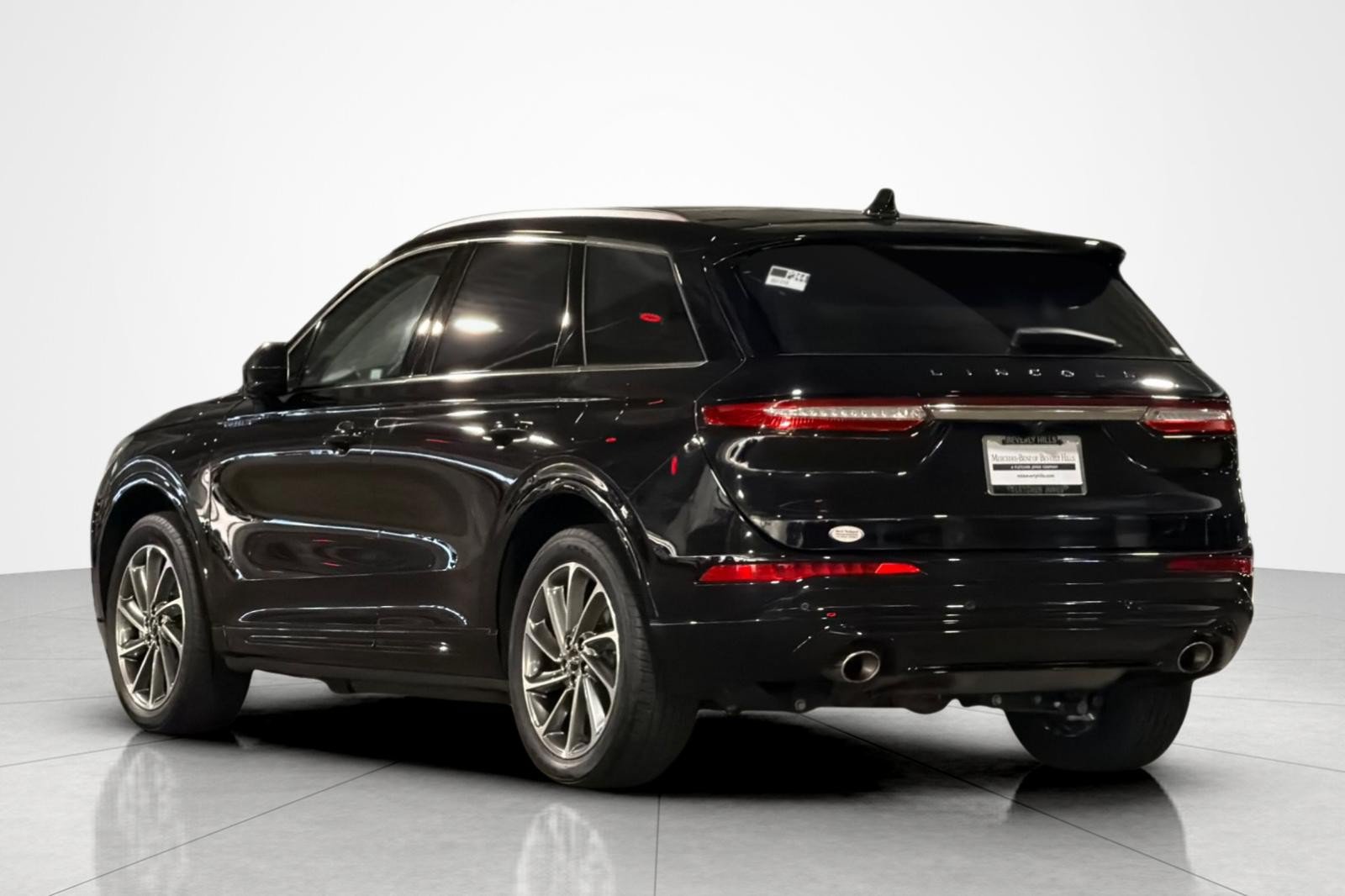 Used 2024 Lincoln Corsair Grand Touring AWD/4WD image 3
