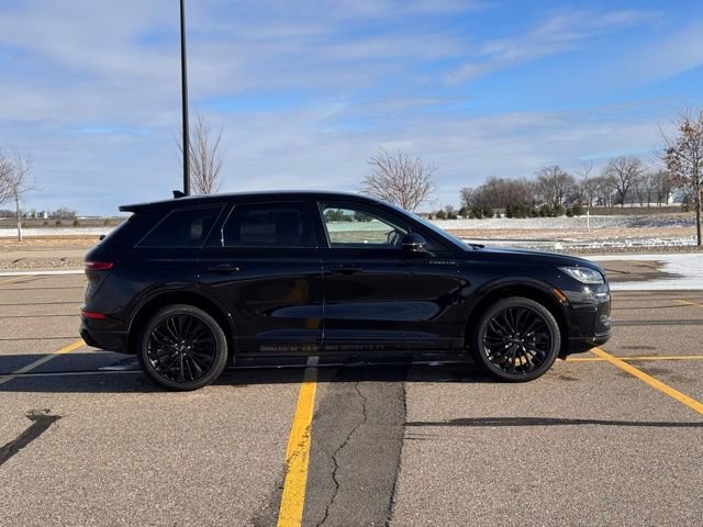 Used 2023 Lincoln Corsair AWD w/ Equipment Group 101A image 2