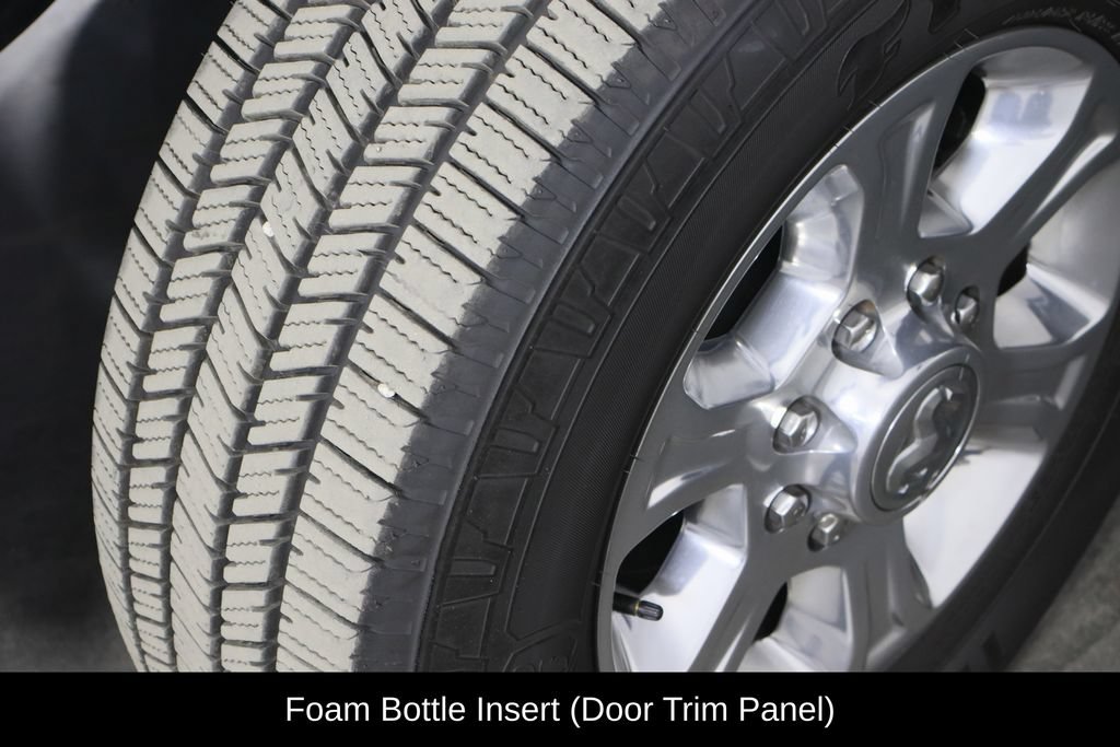 Used 2025 RAM 2500 Big Horn AWD/4WD image 39