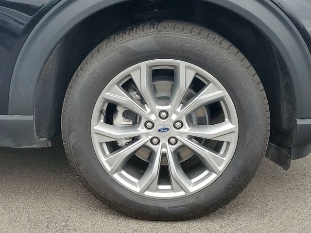 Certified 2022 Ford Explorer Limited w/ Equipment Group 301A AWD/4WD image 5