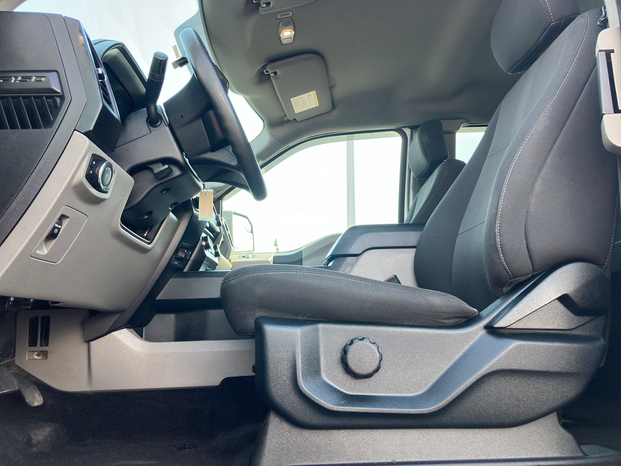 Used 2018 Ford F150 XL w/ Equipment Group 101A Mid AWD/4WD image 28