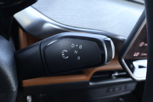 Used 2025 Volkswagen ID. Buzz Pro S RWD image 27
