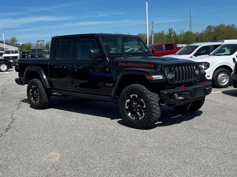 Used 2024 Jeep Gladiator Rubicon image 2