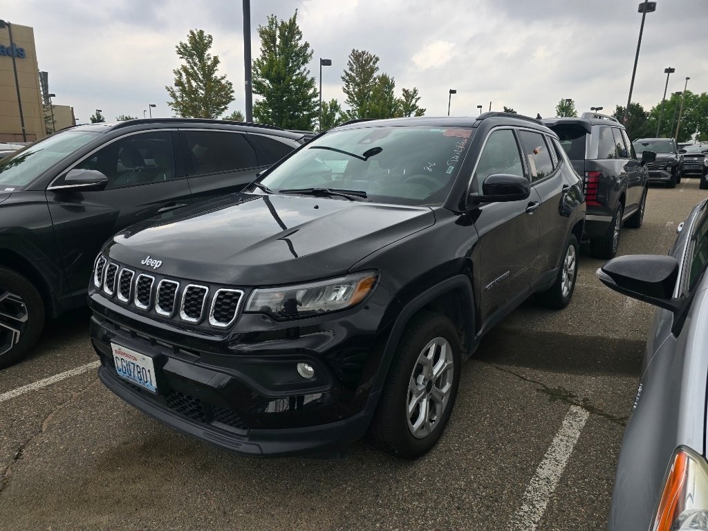 Used 2025 Jeep Compass Latitude w/ Sun & Sound Group