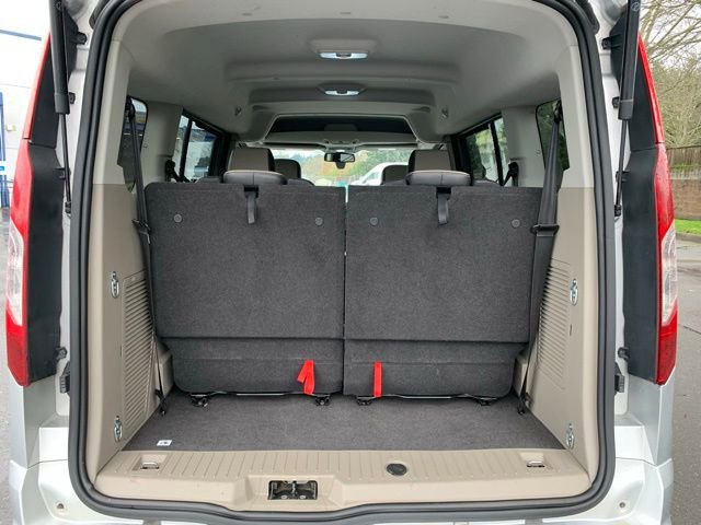 Used 2016 Ford Transit Connect Titanium image 5