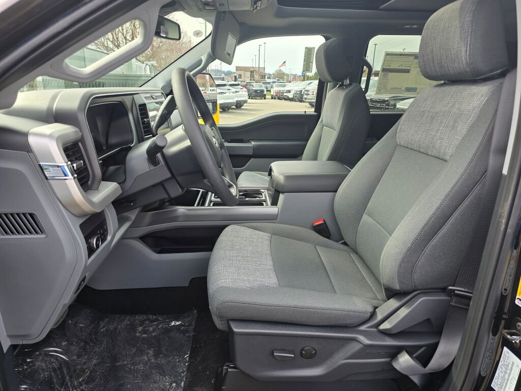New 2026 Ford F350 XLT w/ XLT Premium Package image 17