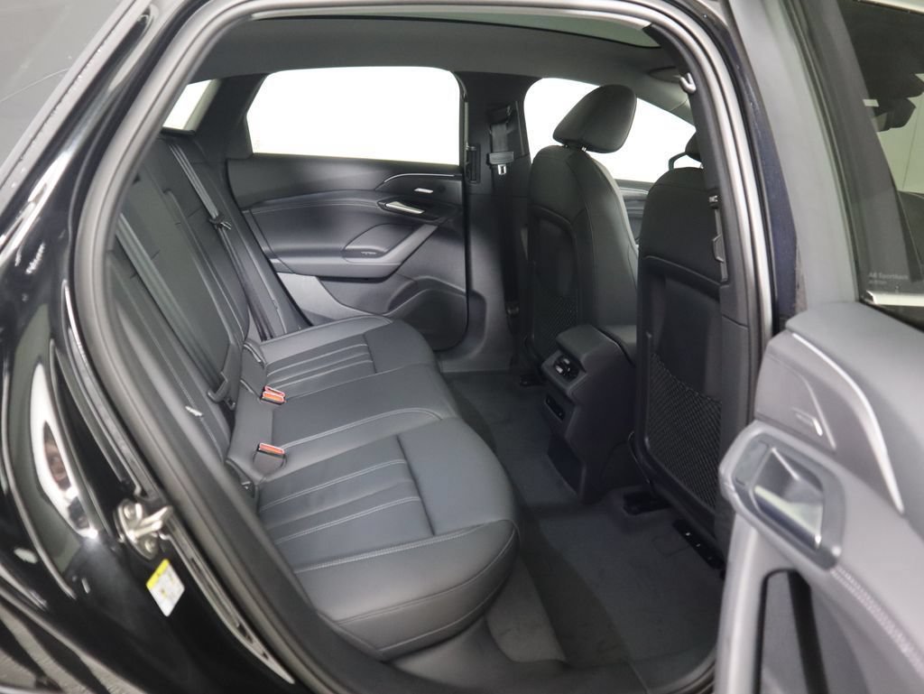 New 2025 Audi A6 e-tron Premium Plus RWD image 24