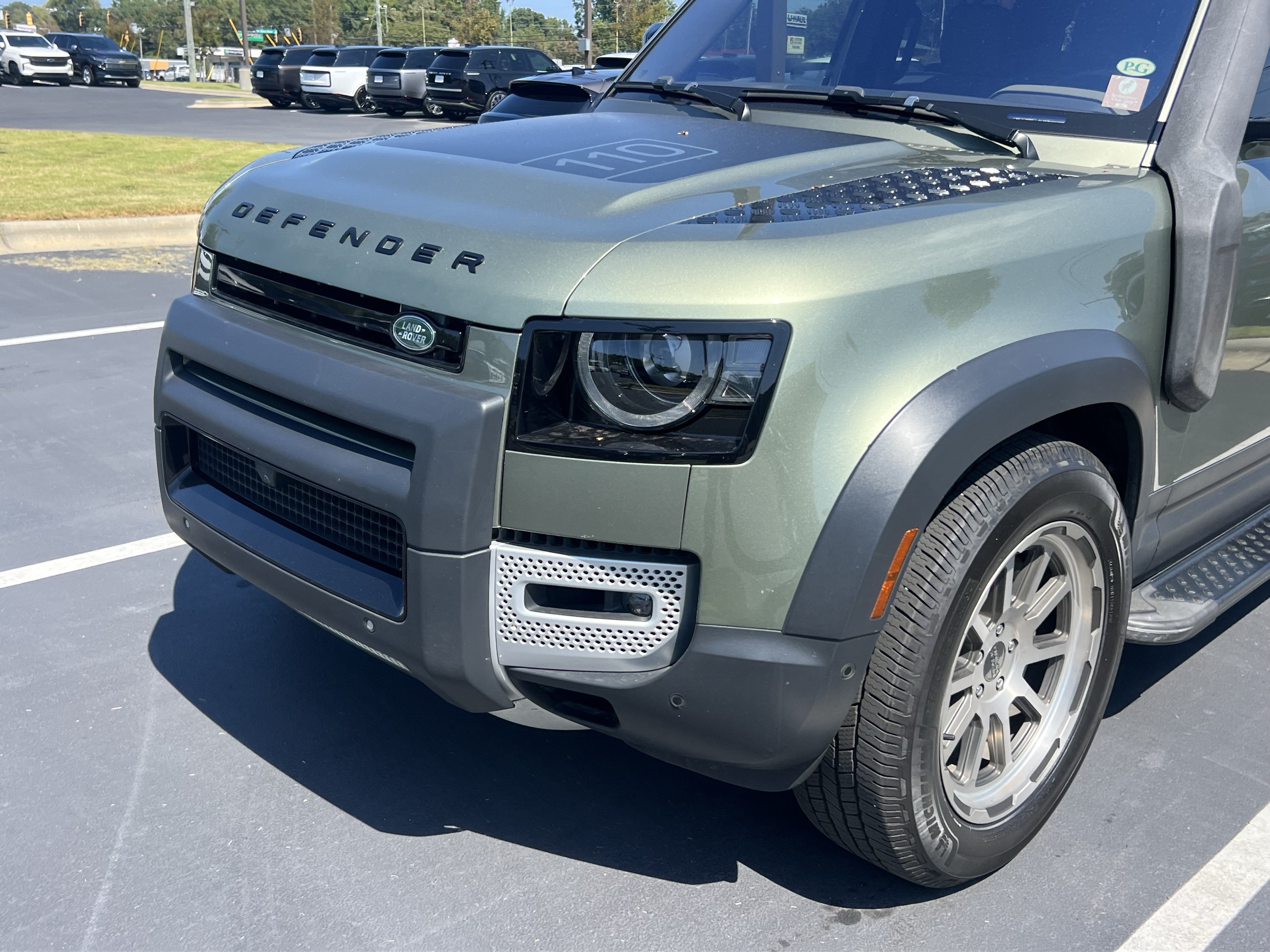 Used 2022 Land Rover Defender 110 SE AWD/4WD image 12