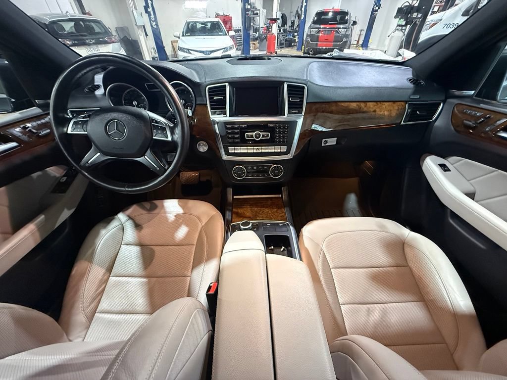 Used 2015 Mercedes-Benz GL 450 4MATIC image 33