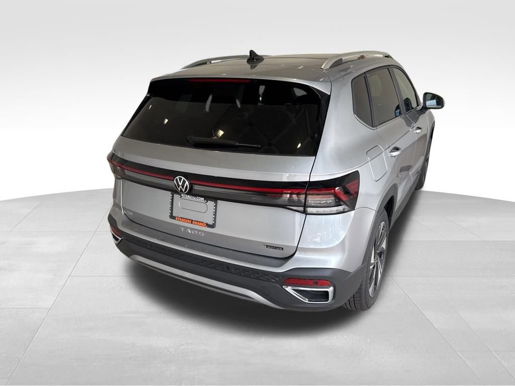 New 2025 Volkswagen Taos SE image 5