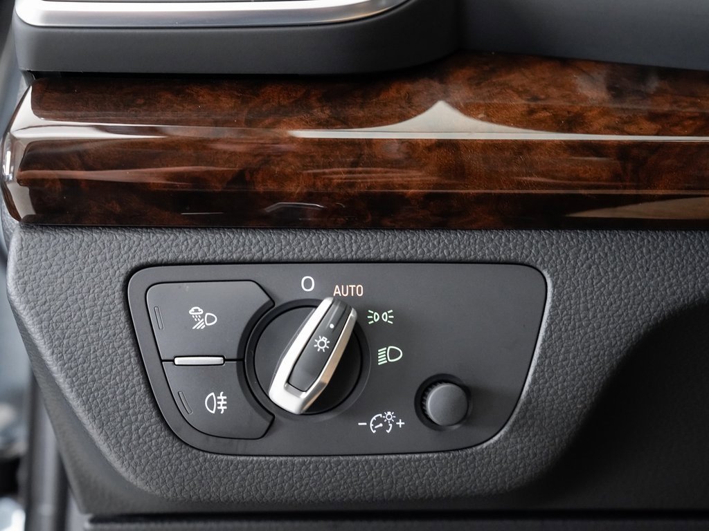 Used 2020 Audi Q5 e Premium Plus image 10