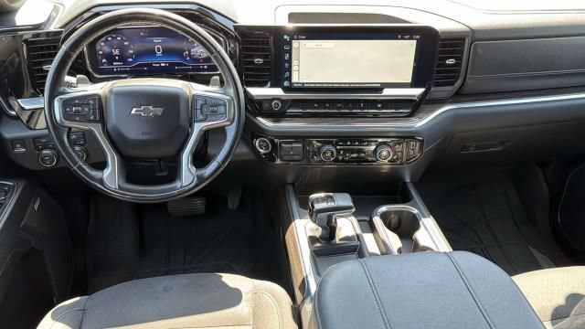 Certified 2024 Chevrolet Silverado 1500 RST w/ Convenience Package II AWD/4WD image 24