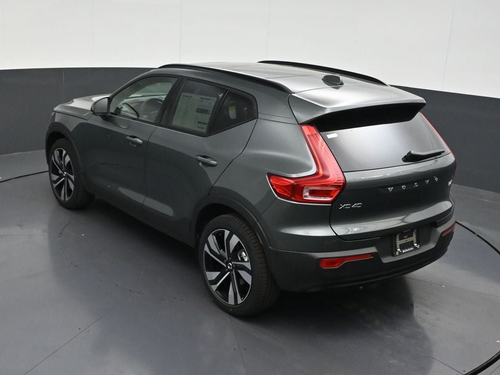 New 2026 Volvo XC40 B5 Plus w/ Climate Package AWD/4WD image 15