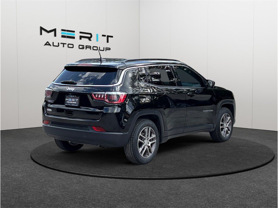 Used 2020 Jeep Compass Latitude w/ Popular Equipment Group FWD image 9