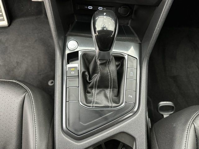 Used 2023 Volkswagen Tiguan SE R-Line image 20