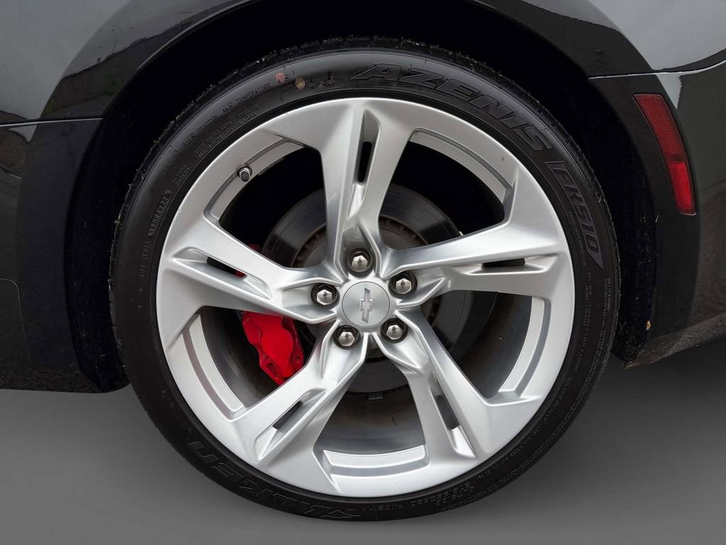 Used 2017 Chevrolet Camaro SS image 11