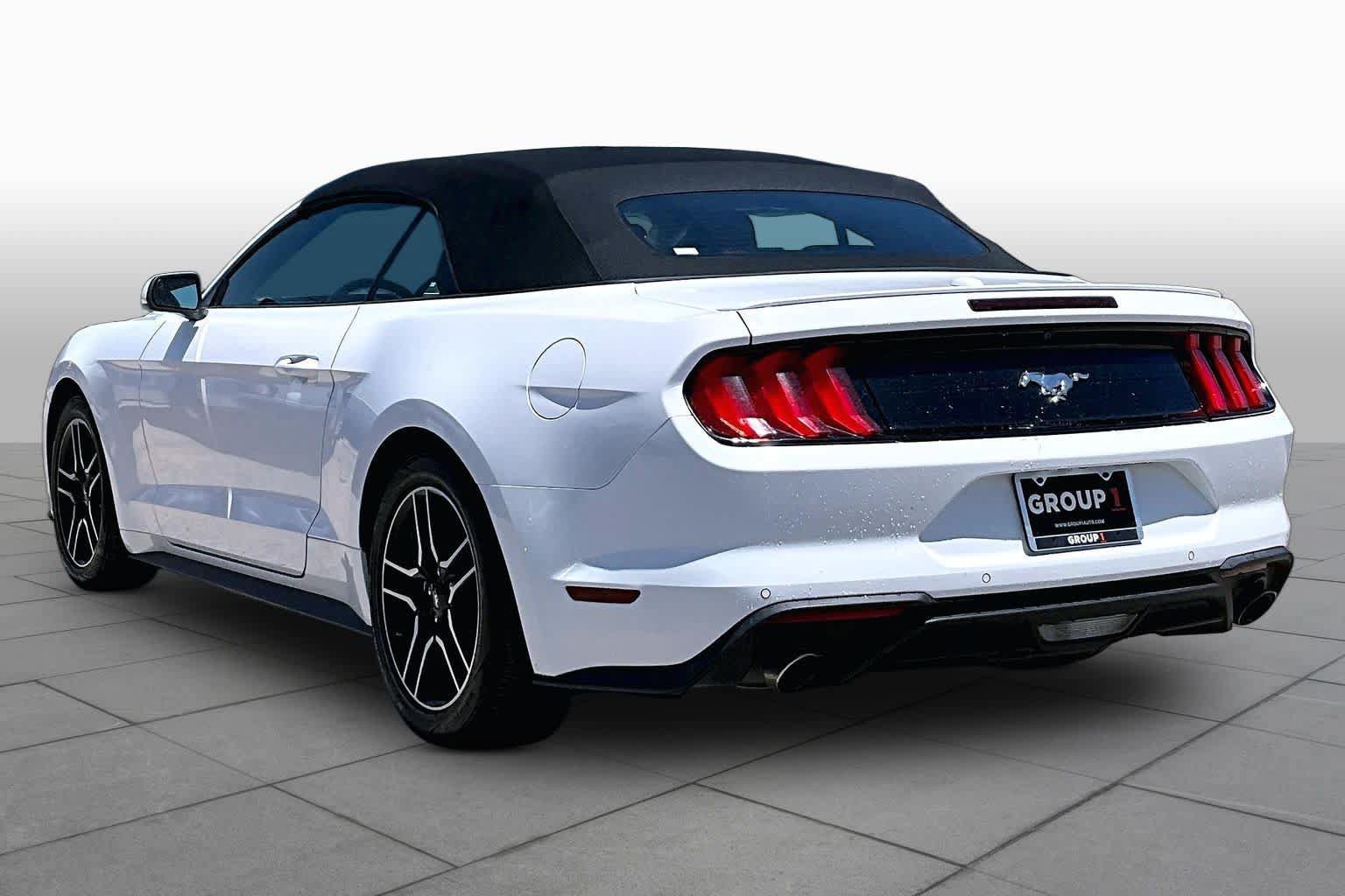 Used 2022 Ford Mustang Premium RWD image 11