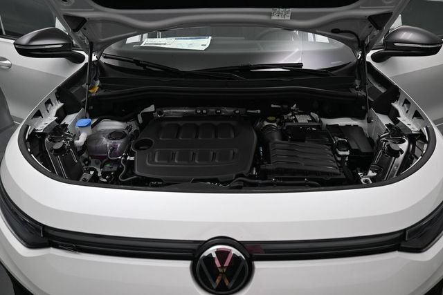 New 2026 Volkswagen Tiguan SE R-Line AWD/4WD image 15