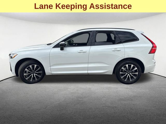 Used 2025 Volvo XC60 B5 Plus image 6