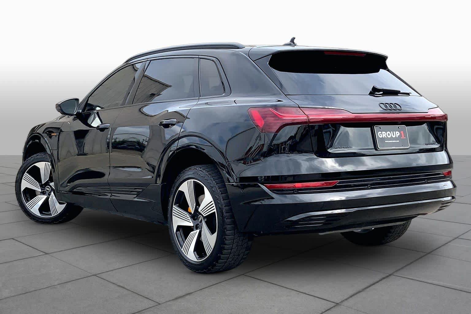 Used 2022 Audi e-tron Premium Plus w/ Premium Plus Package AWD/4WD image 11