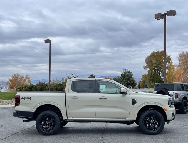 New 2025 Ford Ranger Lariat w/ Black Appearance Package image 2