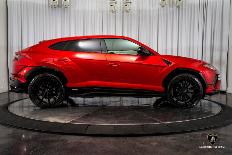 Used 2023 Lamborghini Urus S image 21