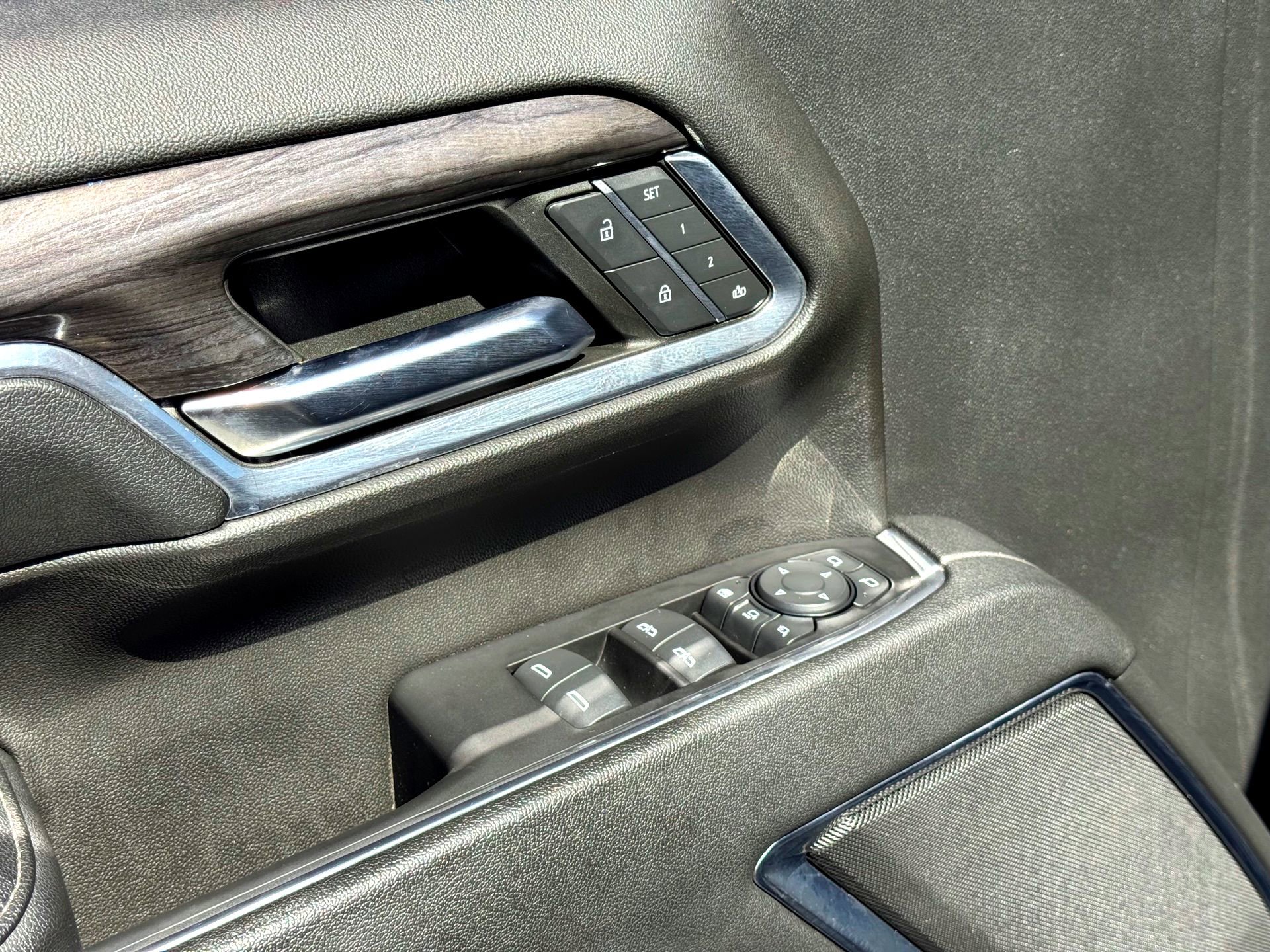 Used 2024 Chevrolet Silverado 2500 LTZ image 15