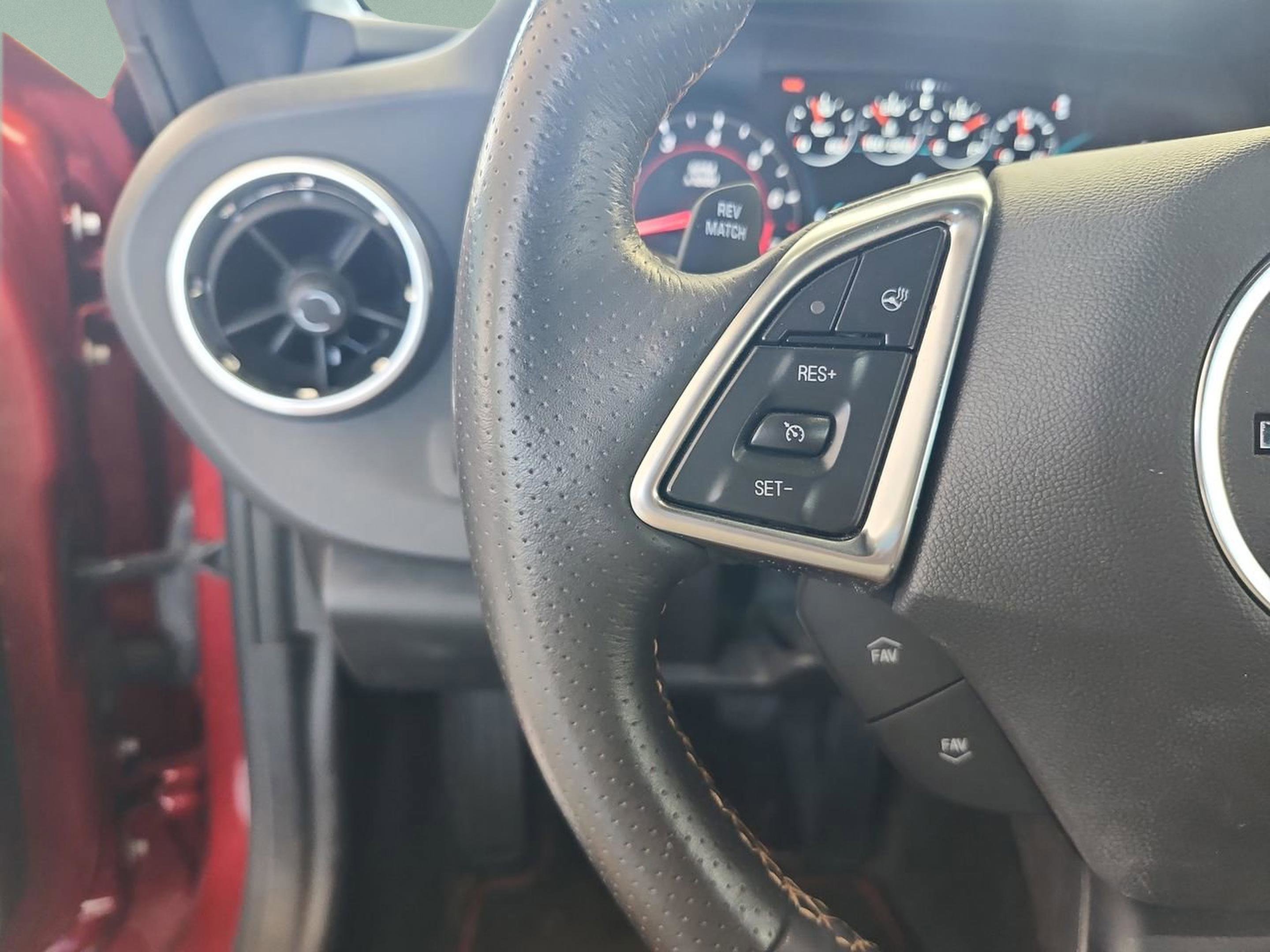 Used 2016 Chevrolet Camaro SS RWD image 13