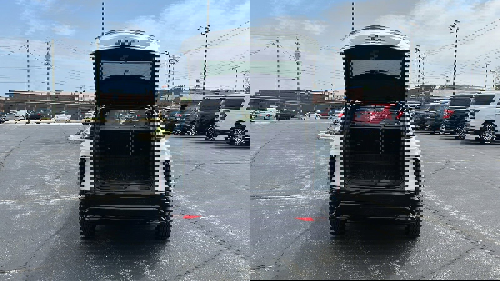 Used 2024 Cadillac Lyriq Sport image 26