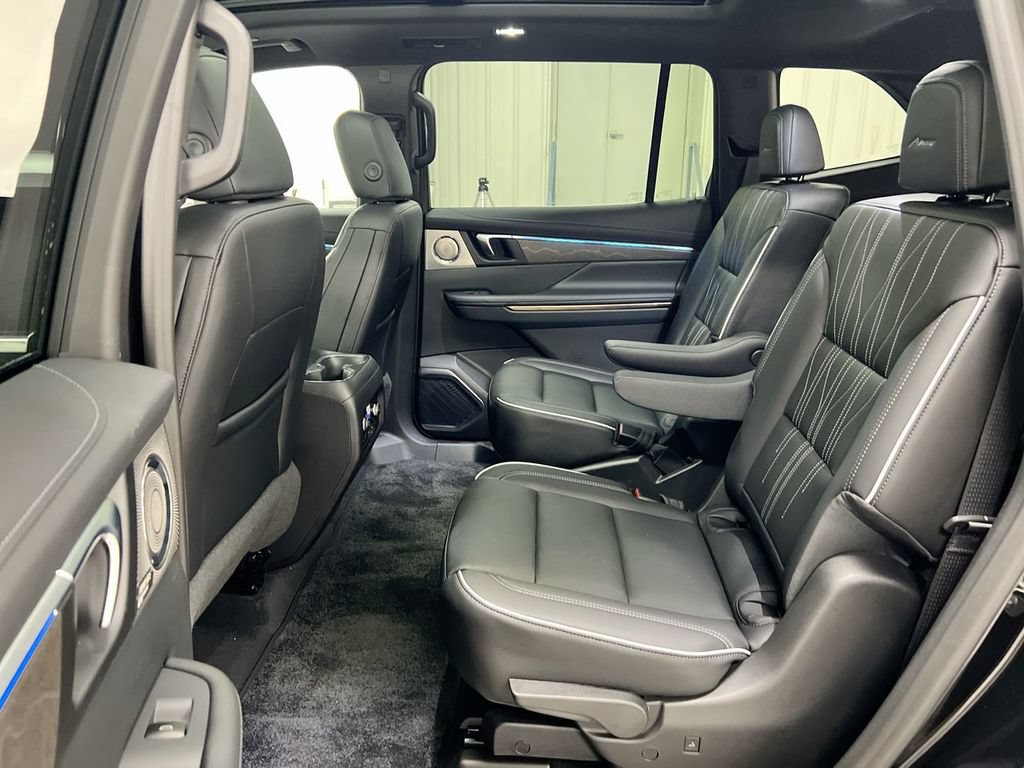New 2026 Buick Enclave Avenir w/ Super Cruise Package FWD image 24