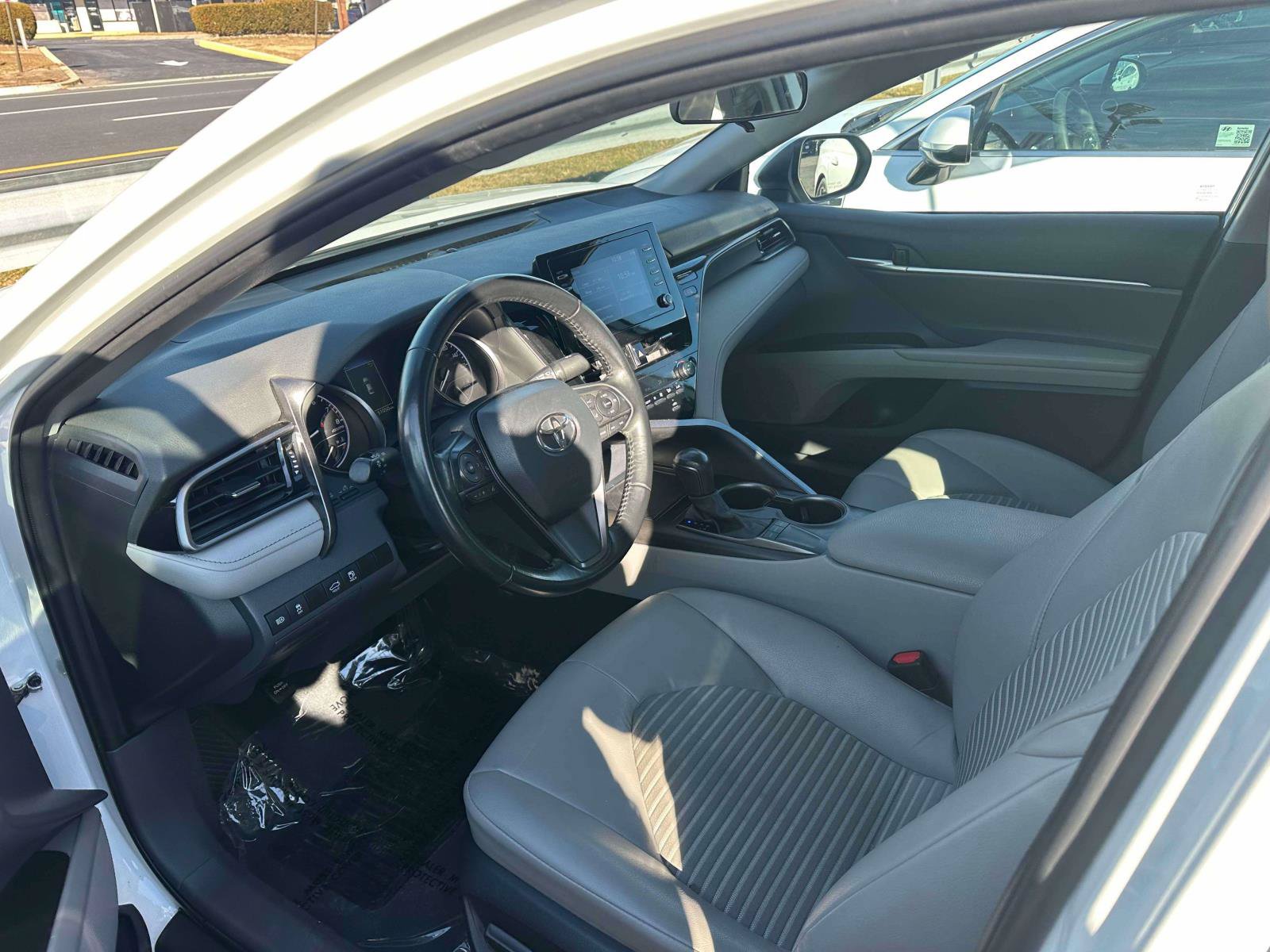Used 2024 Toyota Camry SE FWD image 13