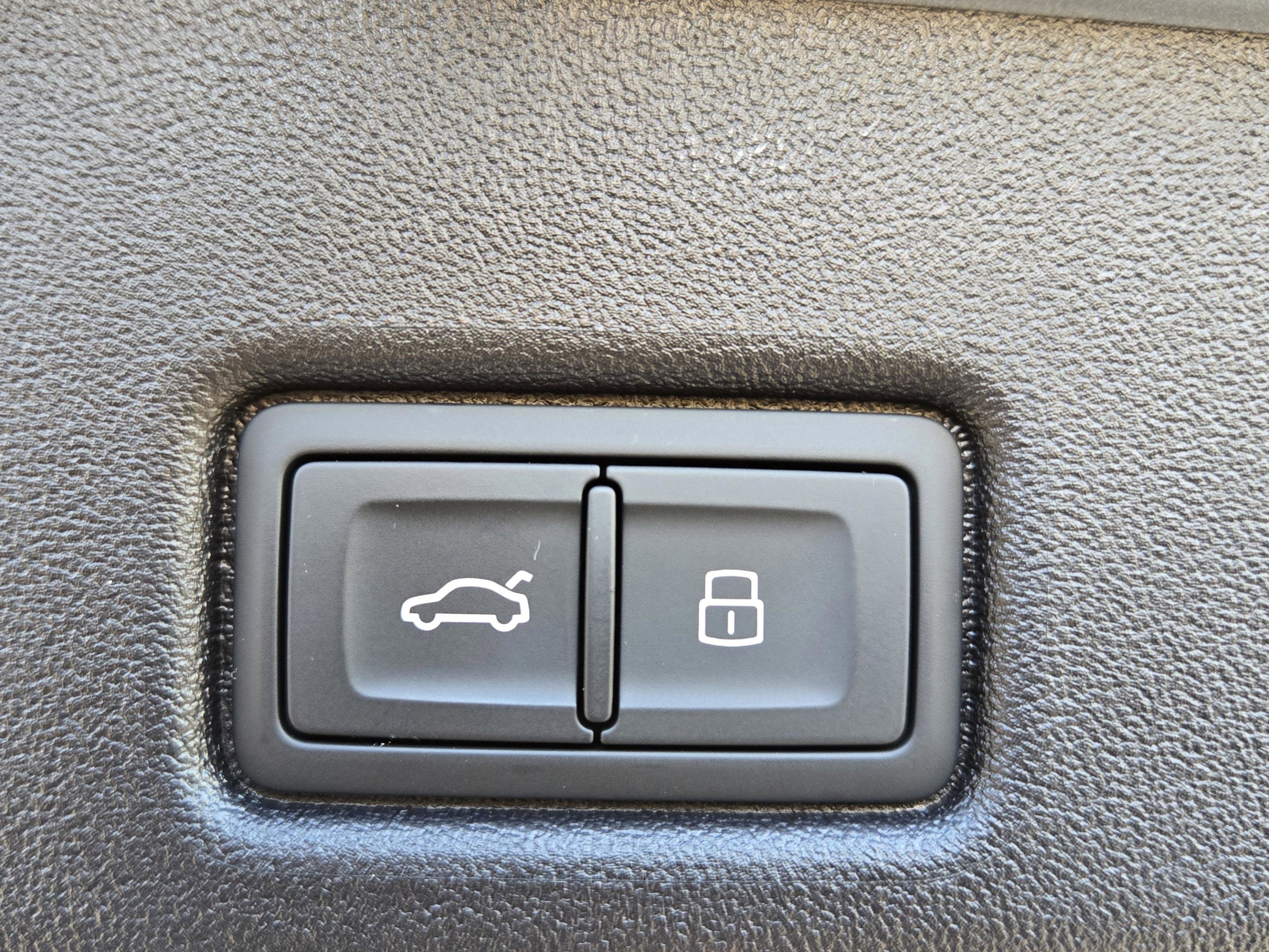 New 2025 Audi Q5 Premium Plus image 18