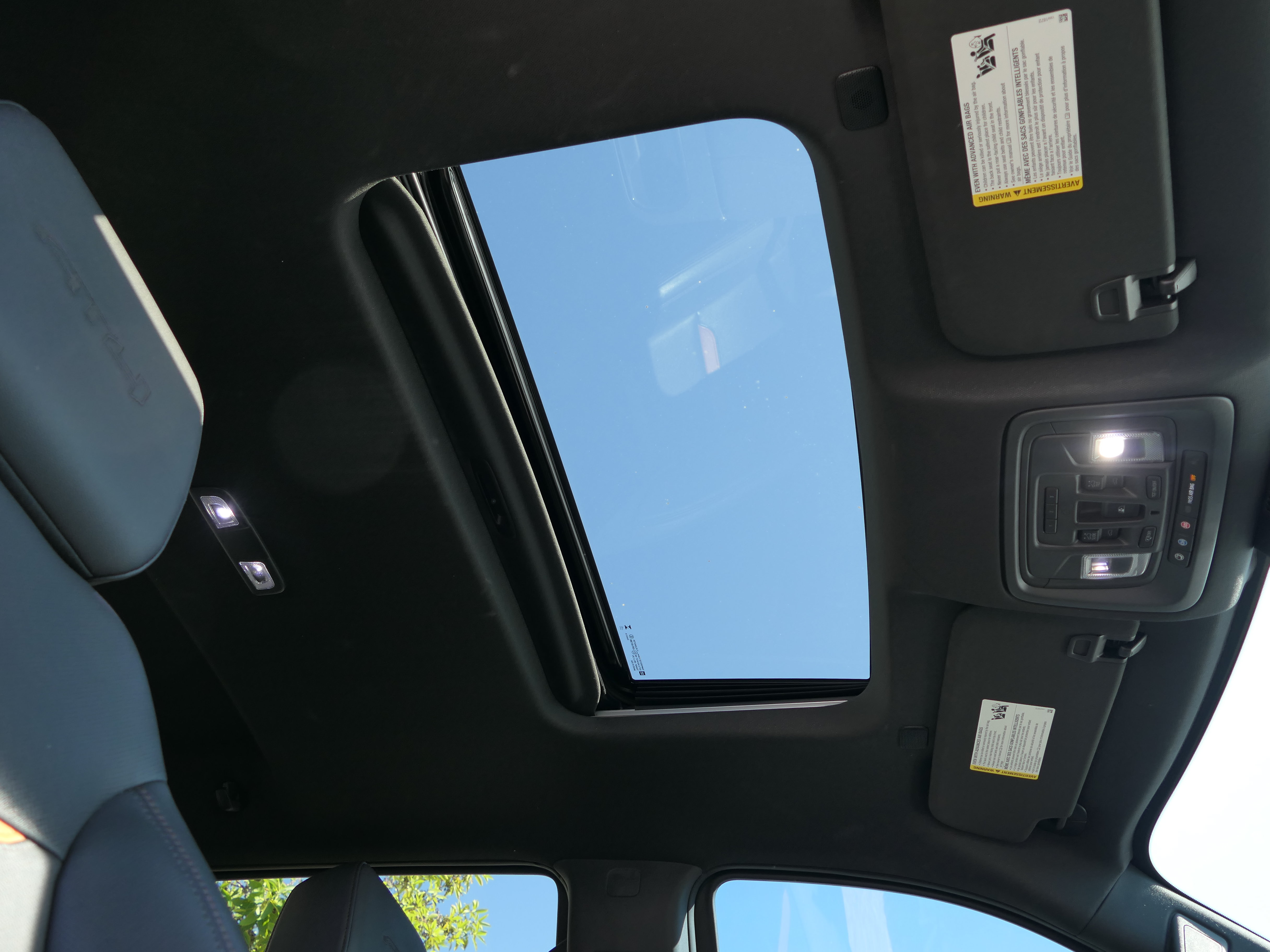 Used 2023 GMC Sierra 1500 AT4 w/ AT4 Premium Package AWD/4WD image 28