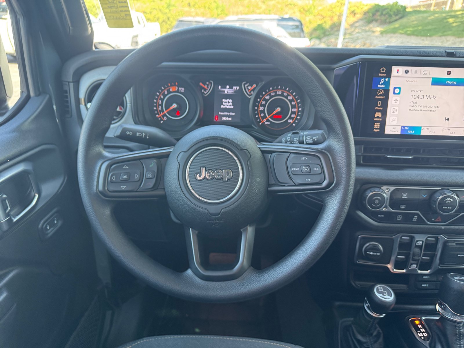 Used 2025 Jeep Wrangler Unlimited Sport AWD/4WD image 21
