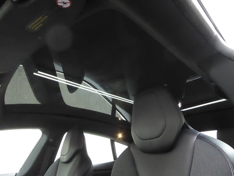 Used 2018 Tesla Model S 75D AWD/4WD image 17