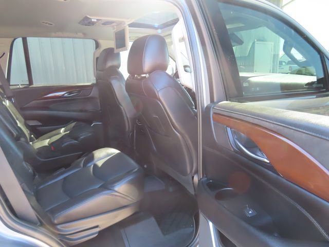 Used 2020 Cadillac Escalade Premium Luxury AWD/4WD image 30