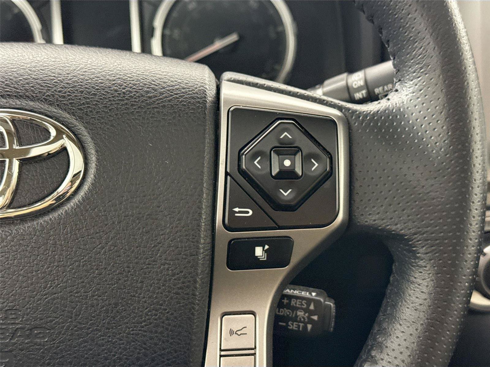 Certified 2022 Toyota 4Runner Limited AWD/4WD image 20
