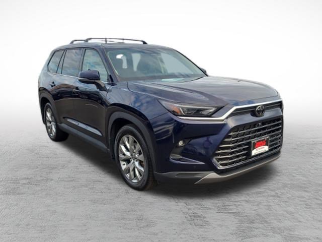 Certified 2024 Toyota Grand Highlander AWD image 3