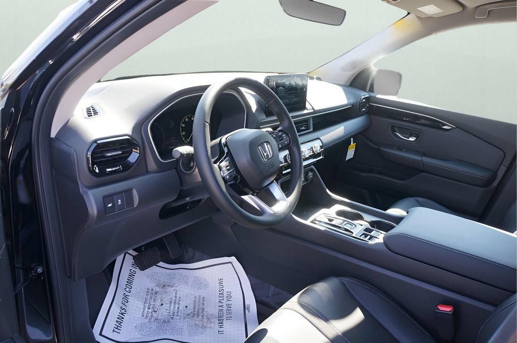 Used 2025 Honda Pilot EX-L image 13