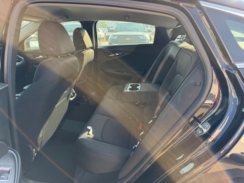 Used 2025 Chevrolet Malibu LT FWD image 8