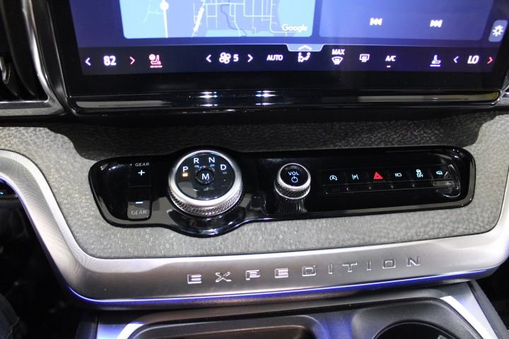 Used 2025 Ford Expedition Tremor image 38
