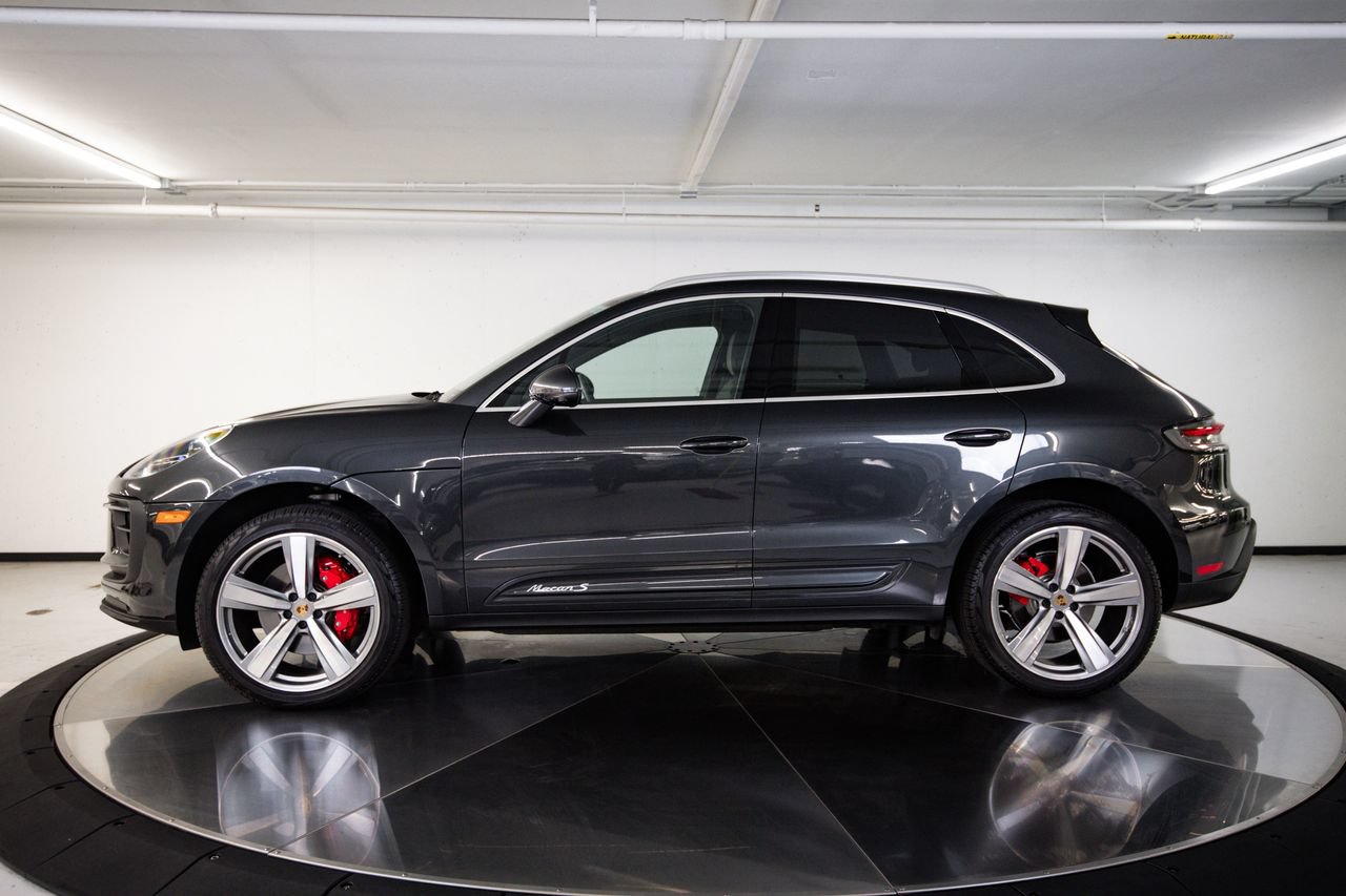 Certified 2026 Porsche Macan S AWD/4WD image 2
