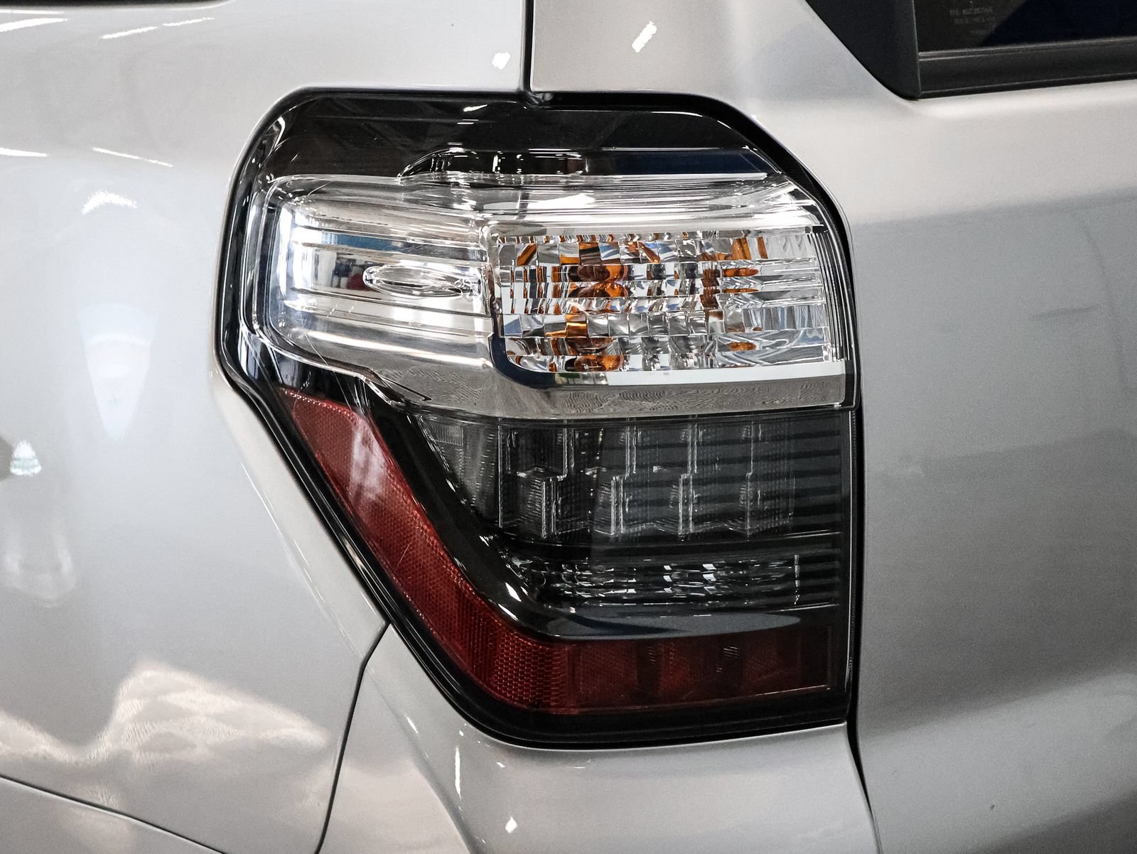 Used 2024 Toyota 4Runner Limited AWD/4WD image 16