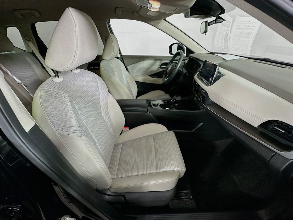 Certified 2023 Nissan Rogue SV image 34