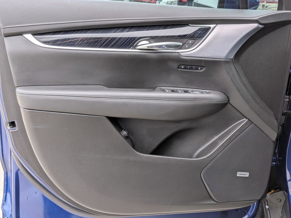 Used 2025 Cadillac XT6 Premium Luxury w/ LPO, Floor Liner Package image 10